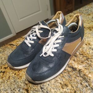 CoFi Holly Fashion Blue Rose Gold Leather Lace Up Sneaker Women's Size 7.5